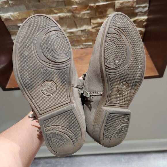 Wonder Nation Taupe Slouch Star Cowboy Boots Size 10 - Picture 3 of 4